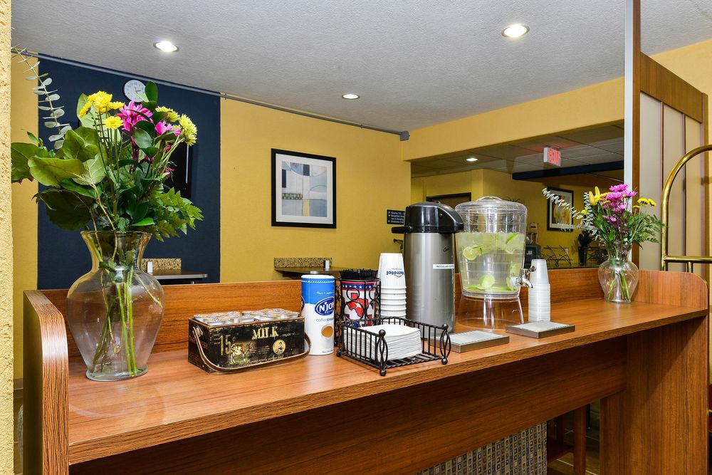 Microtel Inn & Suites By Wyndham New Braunfels I-35 Eksteriør bilde