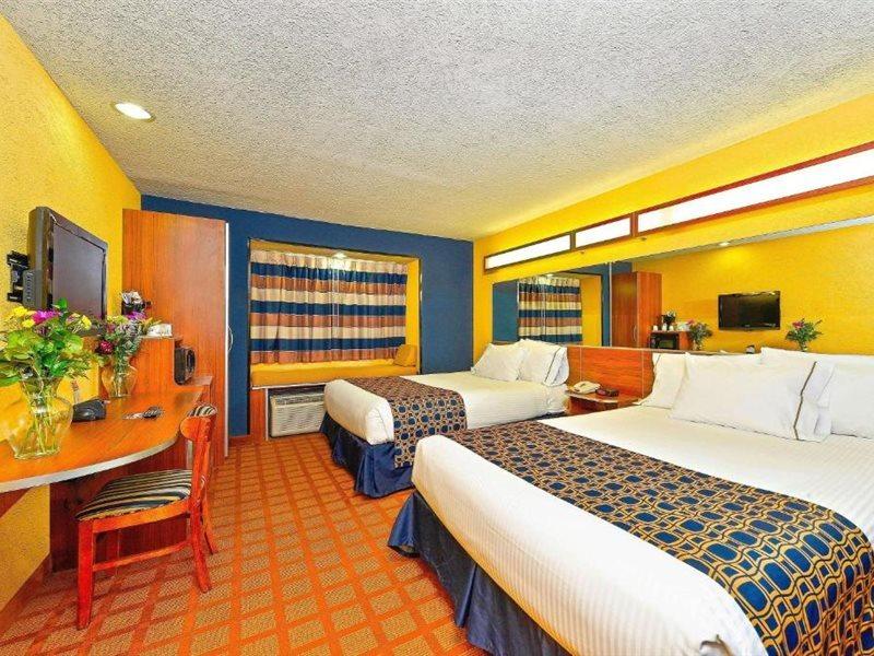 Microtel Inn & Suites By Wyndham New Braunfels I-35 Eksteriør bilde