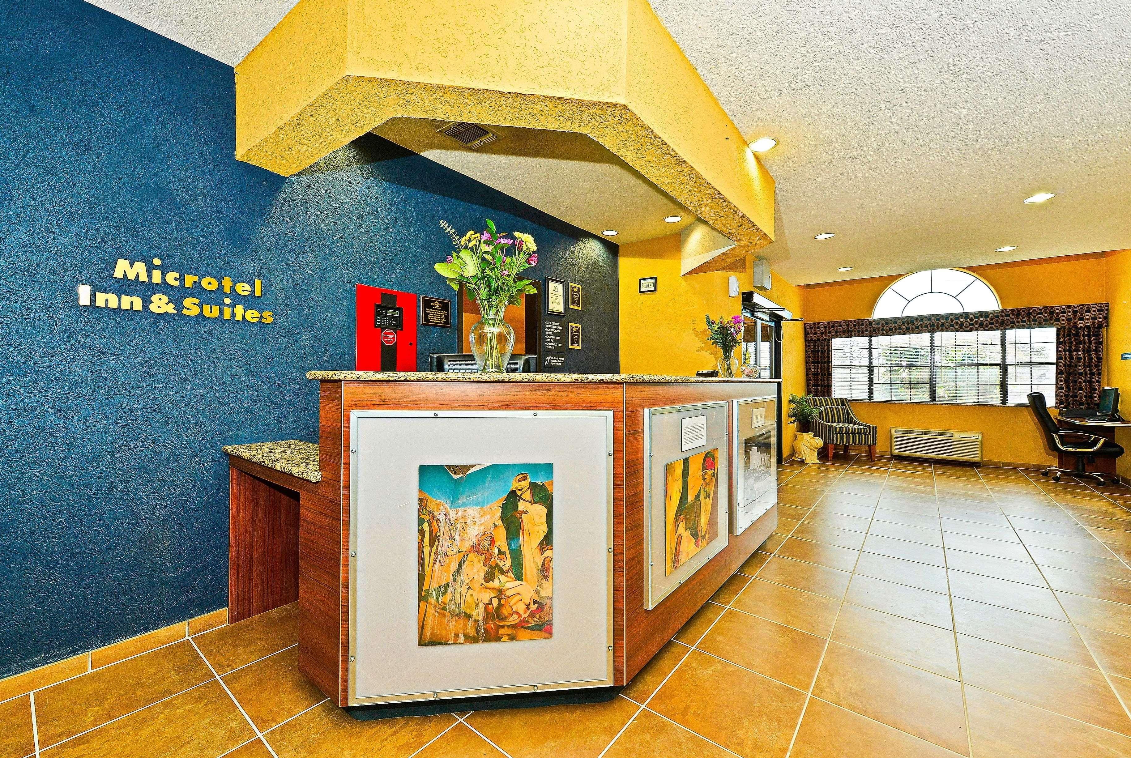 Microtel Inn & Suites By Wyndham New Braunfels I-35 Eksteriør bilde