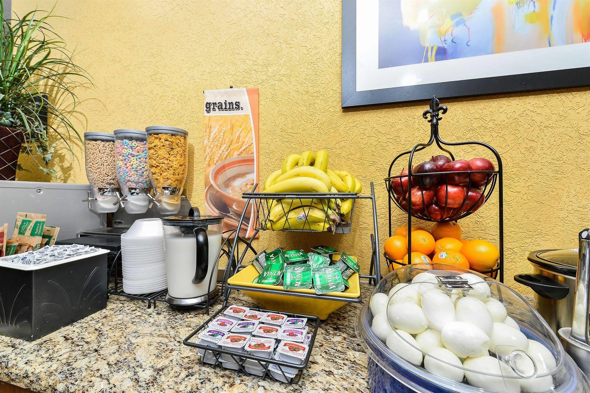 Microtel Inn & Suites By Wyndham New Braunfels I-35 Eksteriør bilde