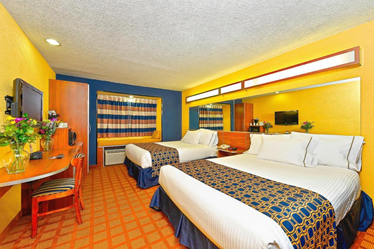 Microtel Inn & Suites By Wyndham New Braunfels I-35 Eksteriør bilde